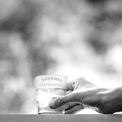 chateauneuf-les-bains-Verre-auvth
