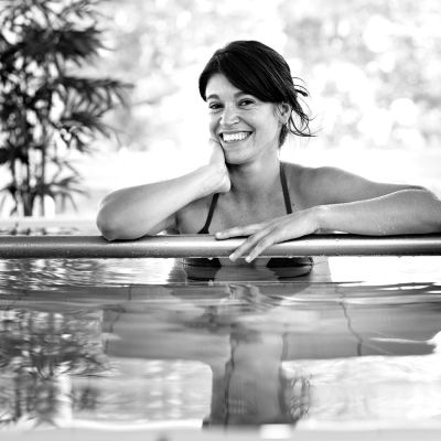 chateuneuf-les-bains-Portrait-femme-Piscine-02-marielsaniels-auvth